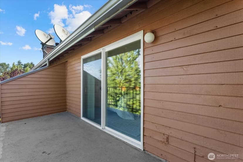 Property photo for 10925 Se 208th Street #20807, Kent photo 13