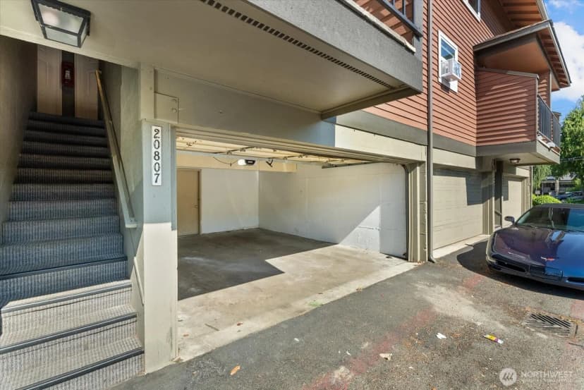 Property photo for 10925 Se 208th Street #20807, Kent photo 24