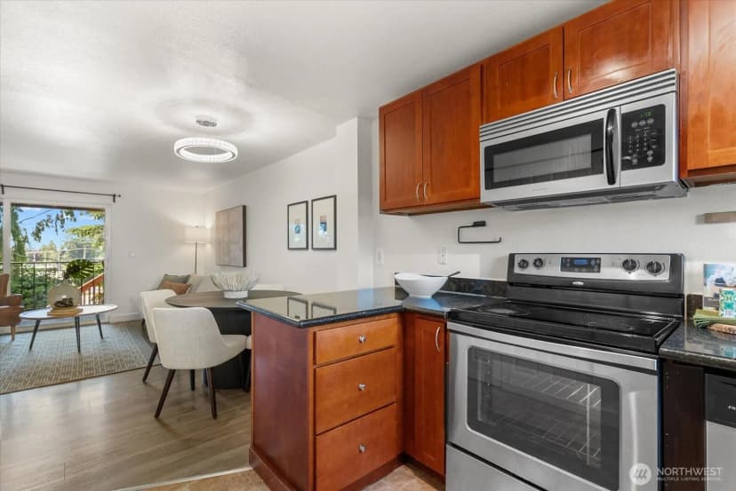 Property photo for 10925 Se 208th Street #20807, Kent photo 9