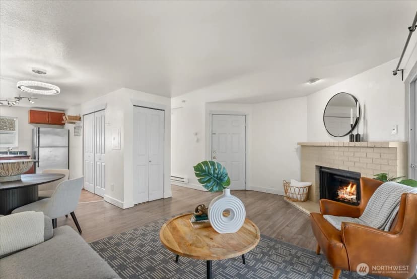 Property photo for 10925 Se 208th Street #20807, Kent photo 3