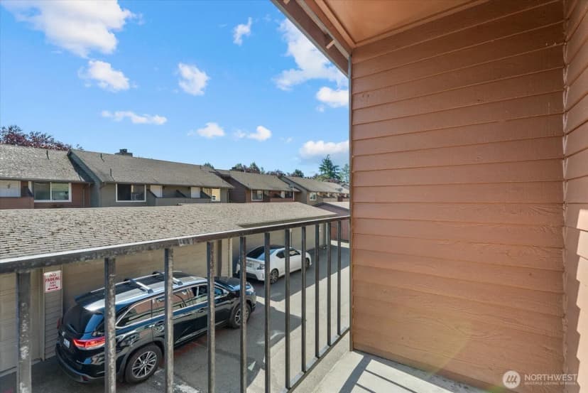 Property photo for 10925 Se 208th Street #20807, Kent photo 18