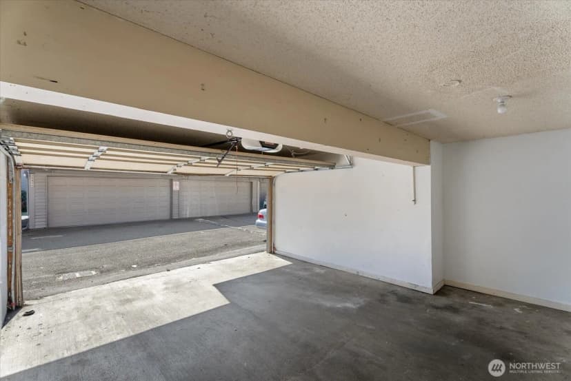 Property photo for 10925 Se 208th Street #20807, Kent photo 23