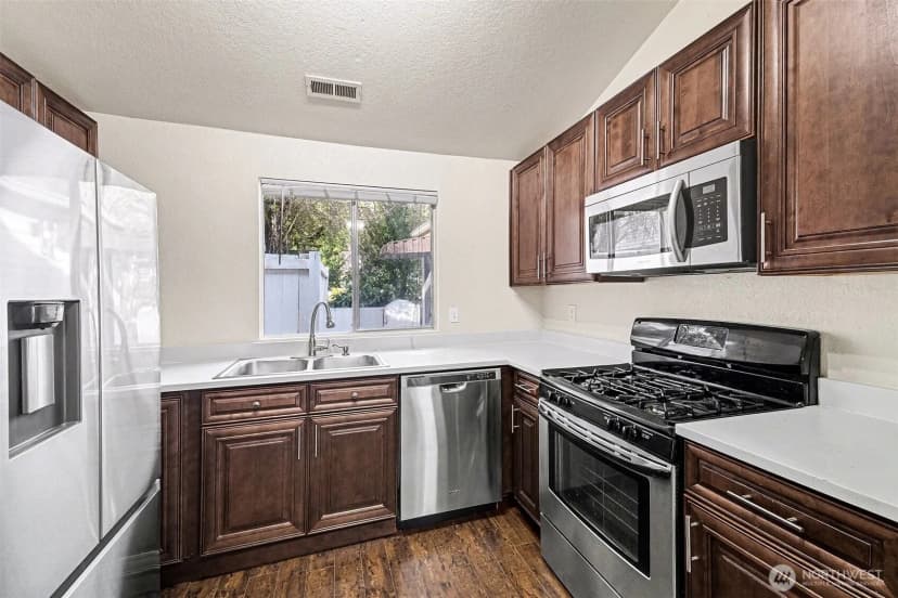 Property photo for 9103 183rd Avenue Ne, Redmond photo 6