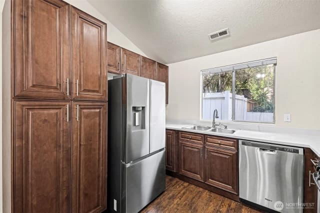 Property photo for 9103 183rd Avenue Ne, Redmond photo 5
