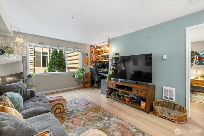 Property photo for 12034 15th Avenue Ne #103, Seattle photo 12
