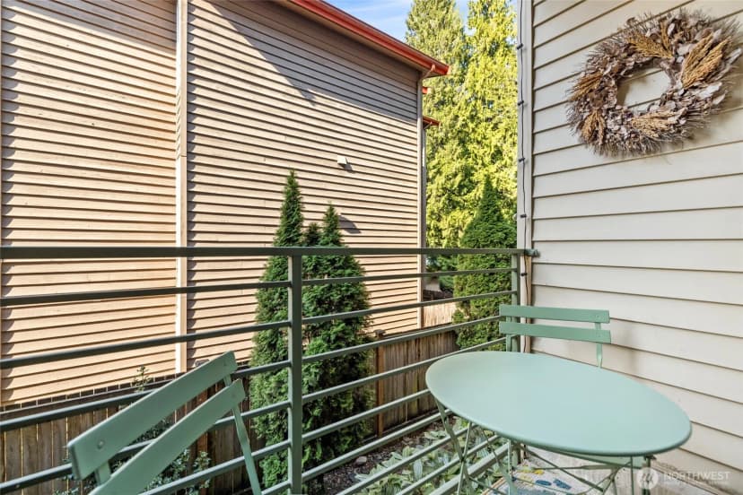 Property photo for 12034 15th Avenue Ne #103, Seattle photo 18
