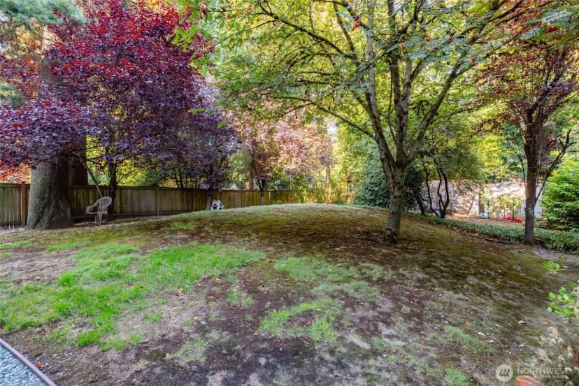 Property photo for 12034 15th Avenue Ne #103, Seattle photo 33