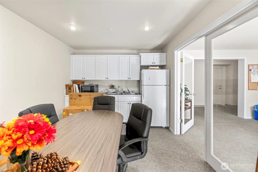 Property photo for 12034 15th Avenue Ne #103, Seattle photo 26