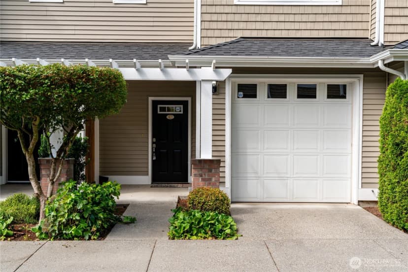 Property photo for 10829 19th Avenue Se #2c, Everett photo 5