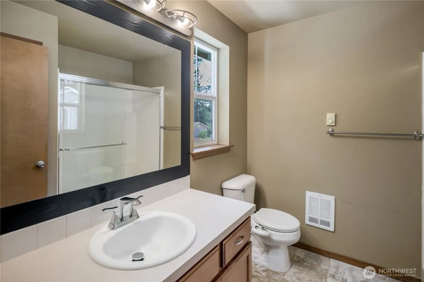 Property photo for 10829 19th Avenue Se #2c, Everett photo 20