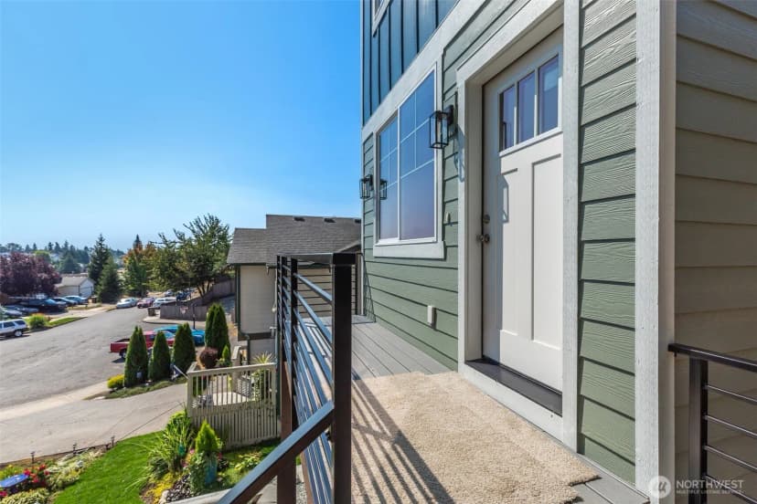 Property photo for 3330 58th Avenue Ne, Tacoma photo 14