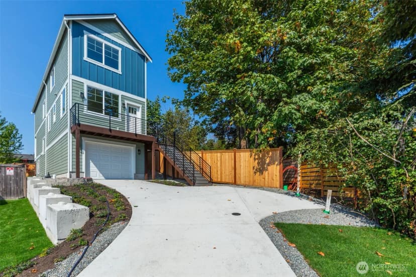 Property photo for 3330 58th Avenue Ne, Tacoma photo 8