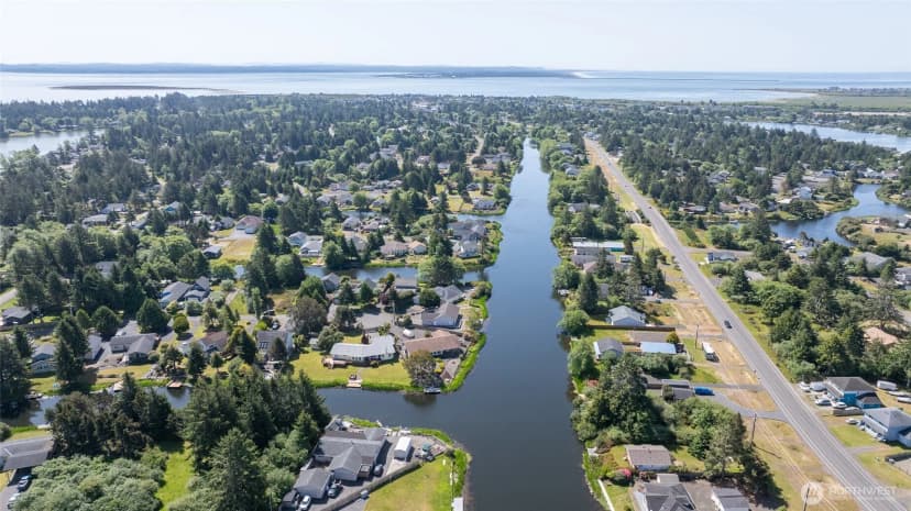 Property photo for 796 Mount Olympus Avenue Se, Ocean Shores photo 17