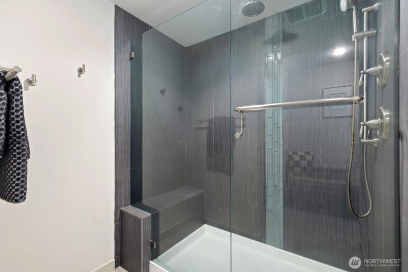 Property photo for 719 N 101st Street, Seattle photo 15