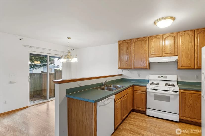 Property photo for 20627 Circle Bluff Drive, Arlington photo 8