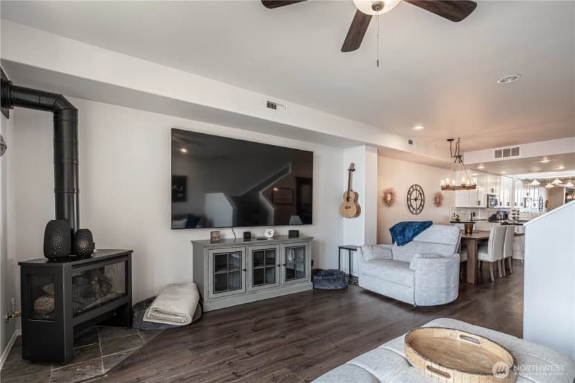 Property photo for 11415 S Lakeshore Road #21, Chelan photo 10
