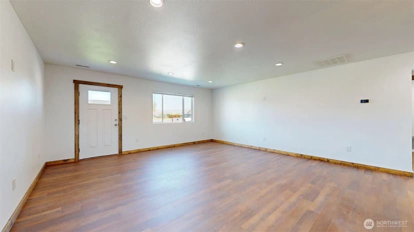 Property photo for 707 Petra Court, Omak photo 7