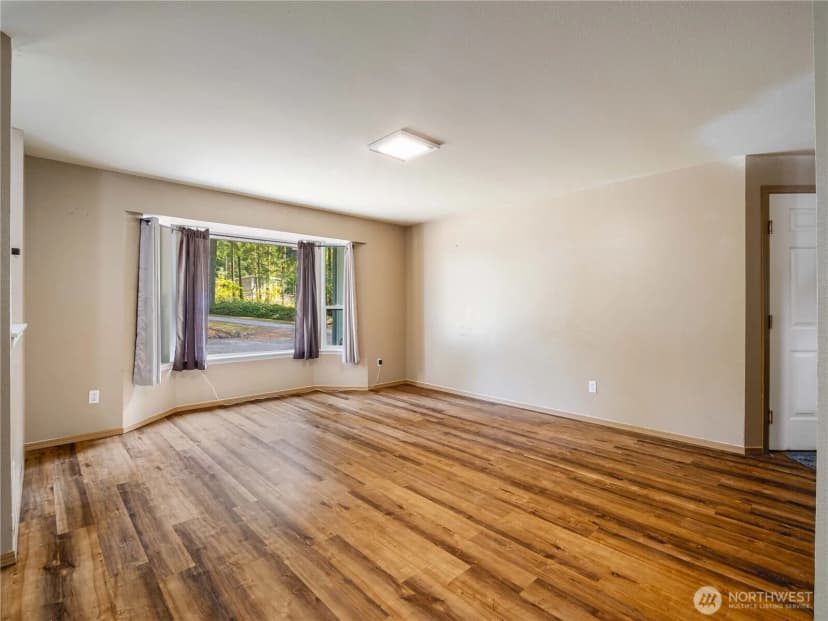 Property photo for 34607 39th Avenue Ct E, Eatonville photo 9