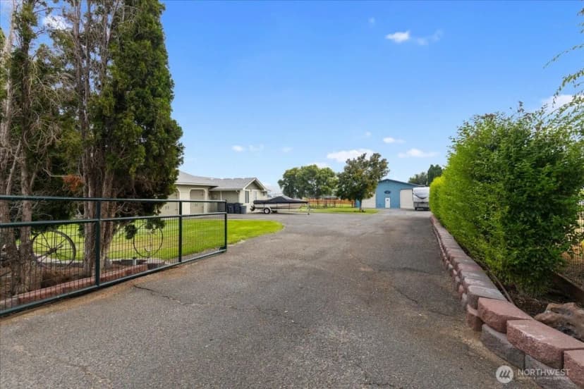 Property photo for 92 Clemans View Road, Selah