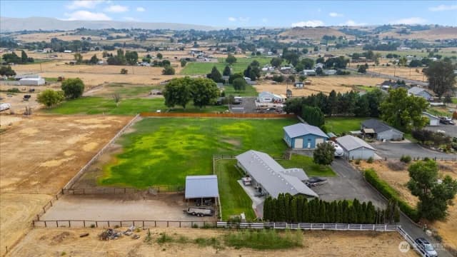 Property photo for 92 Clemans View Road, Selah photo 3