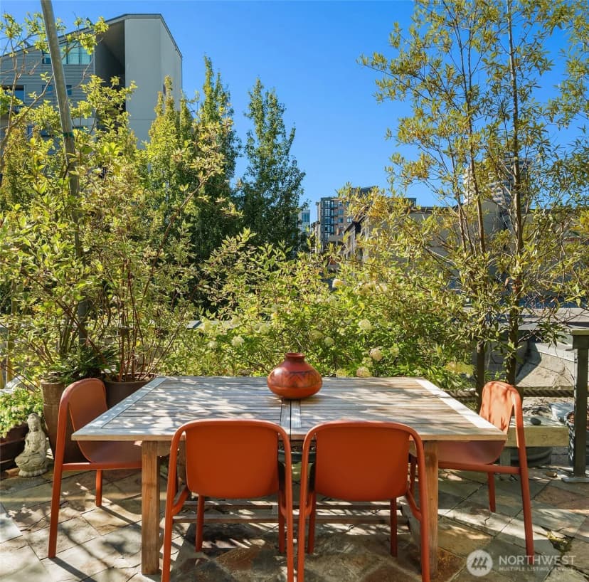 Property photo for 81 Vine Street #404, Seattle photo 2