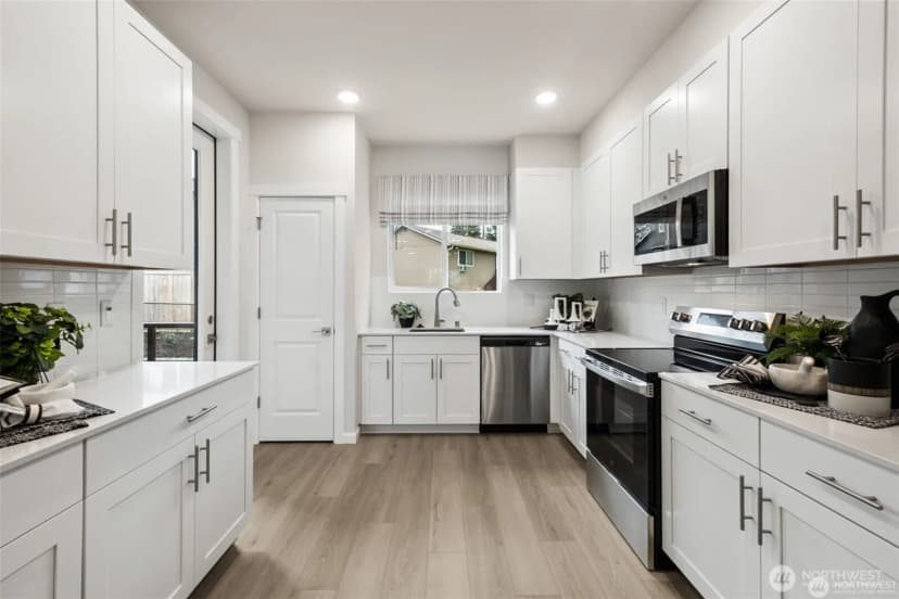 Property photo for 26930 187th Place Se #102, Covington photo 6