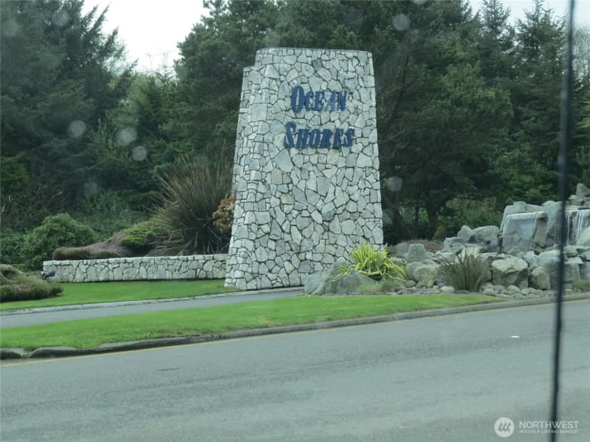 Property photo for 166 N Port Loop, Ocean Shores photo 17
