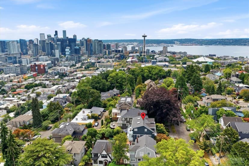 Property photo for 1518 4th Avenue N, Seattle photo 9