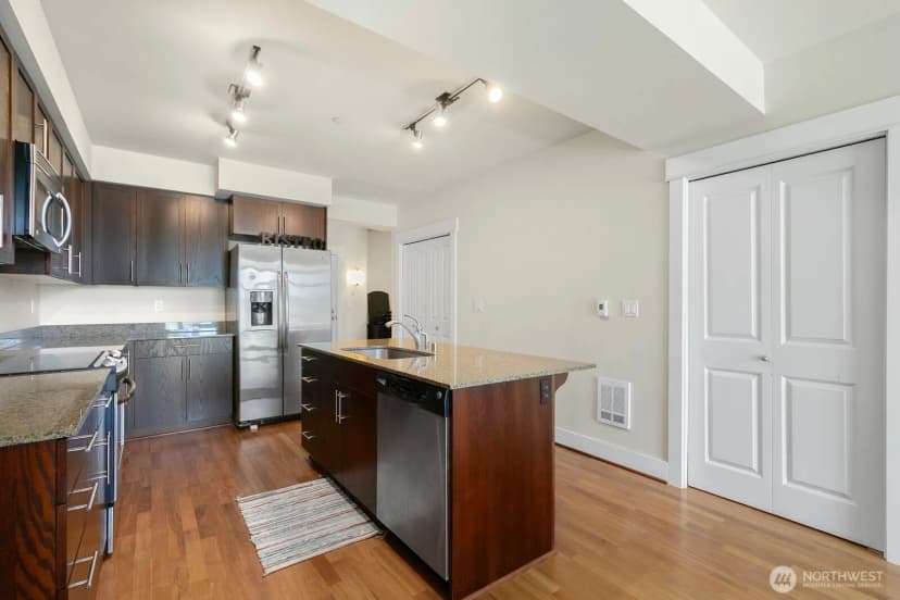 Property photo for 699 John Street #516, Seattle photo 6