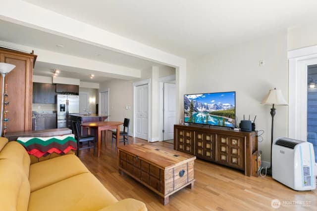 Property photo for 699 John Street #516, Seattle photo 4