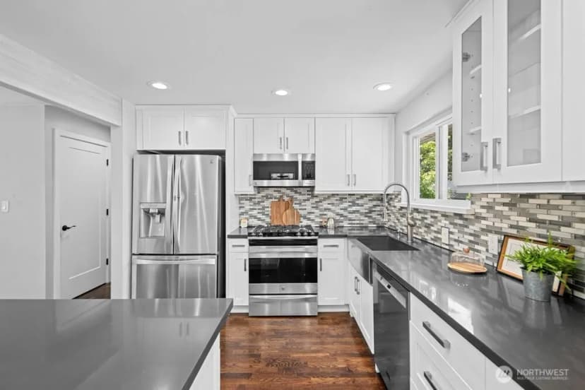 Property photo for 7360 Ne 145th Place, Kenmore photo 13