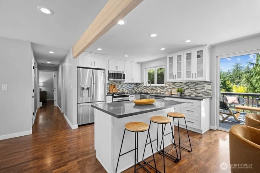 Property photo for 7360 Ne 145th Place, Kenmore photo 8