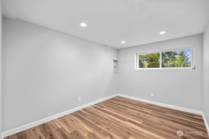 Property photo for 7360 Ne 145th Place, Kenmore photo 24