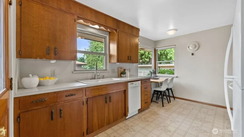 Property photo for 9533 14th Avenue Nw, Seattle photo 13