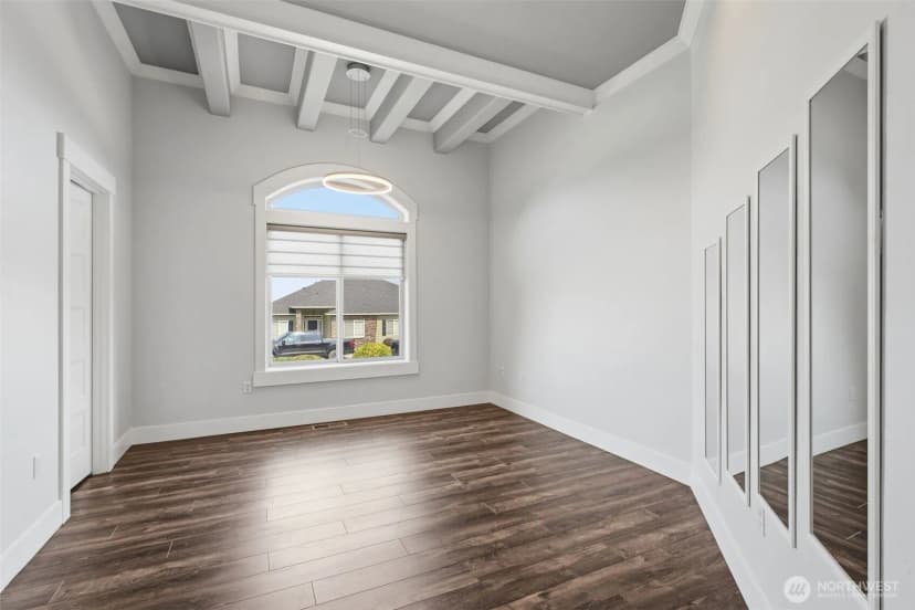 Property photo for 2303 W 49th Avenue, Kennewick photo 16