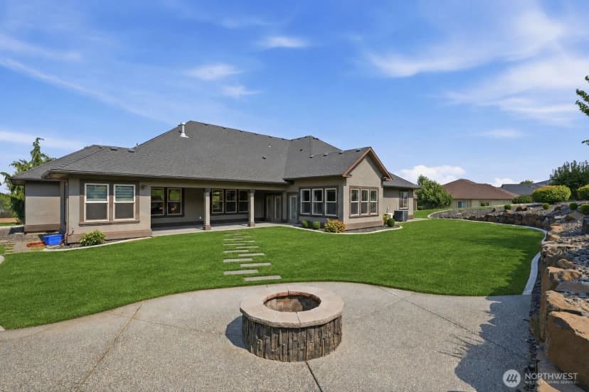 Property photo for 2303 W 49th Avenue, Kennewick photo 39