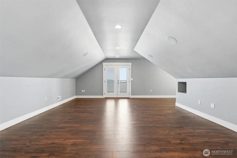 Property photo for 2303 W 49th Avenue, Kennewick photo 33