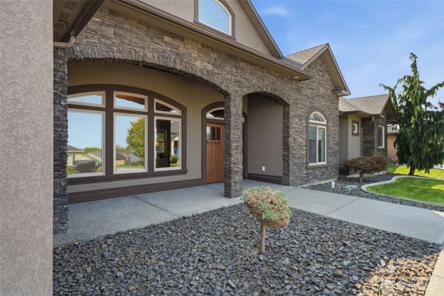 Property photo for 2303 W 49th Avenue, Kennewick photo 5