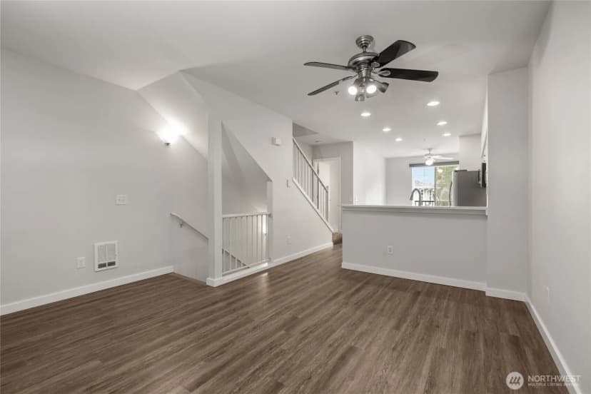 Property photo for 16125 Juanita Woodinville Way Ne Ne #2103, Bothell photo 9