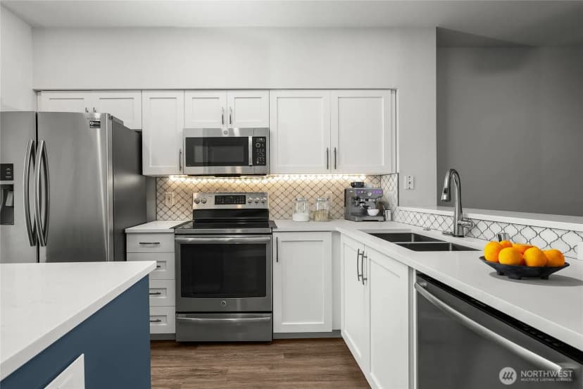 Property photo for 16125 Juanita Woodinville Way Ne Ne #2103, Bothell photo 12
