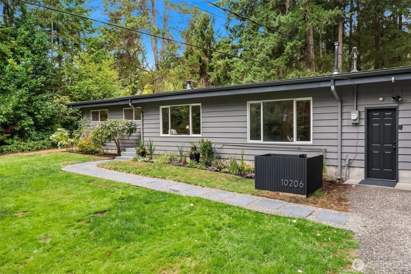 Property photo for 10206 Sw Quartermaster Drive, Vashon photo 2