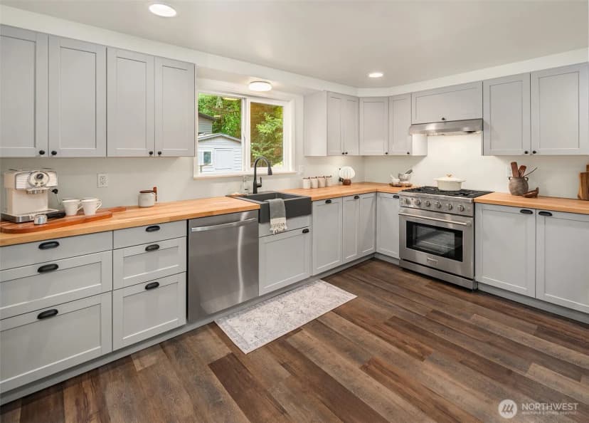 Property photo for 10206 Sw Quartermaster Drive, Vashon photo 5