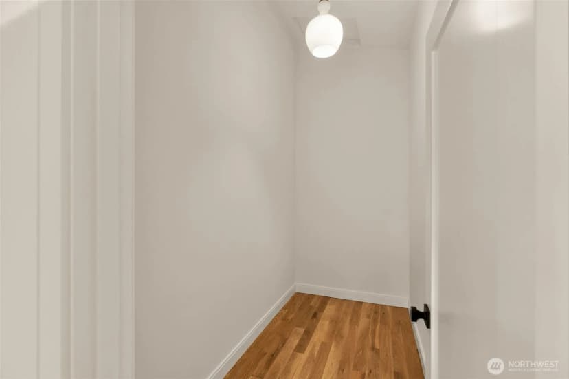 Property photo for 8148 13th Avenue Sw, Seattle photo 22