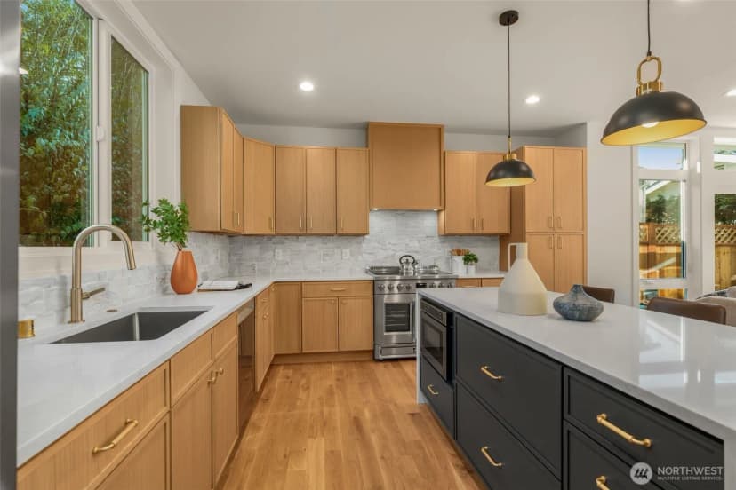 Property photo for 8148 13th Avenue Sw, Seattle photo 10