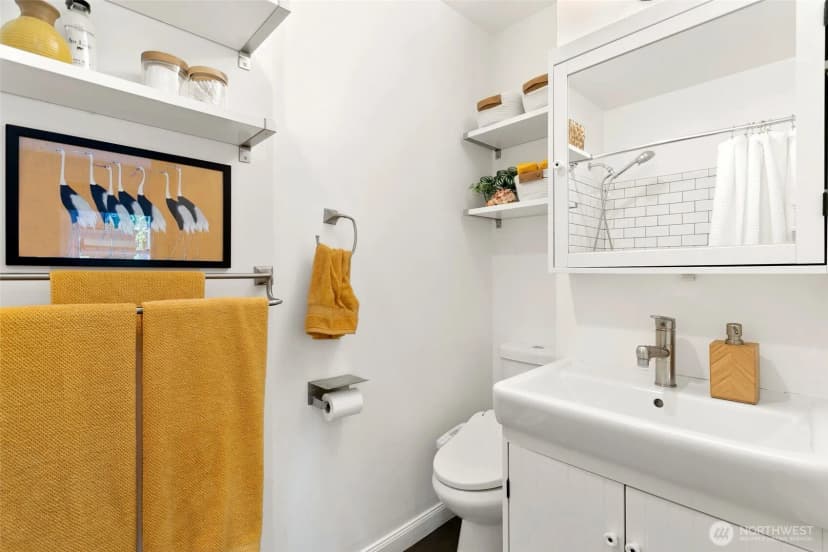 Property photo for 917 Ne 72nd Street, Seattle photo 15