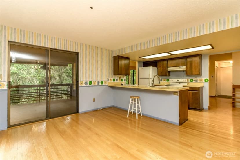 Property photo for 4917 145th Avenue Se, Bellevue photo 10