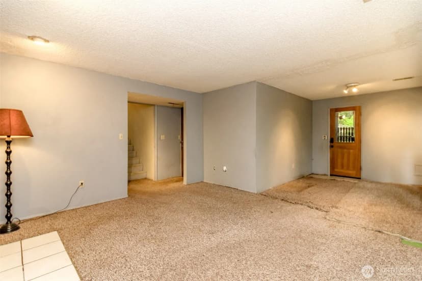 Property photo for 4917 145th Avenue Se, Bellevue photo 22