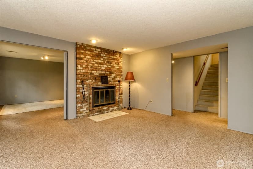Property photo for 4917 145th Avenue Se, Bellevue photo 17