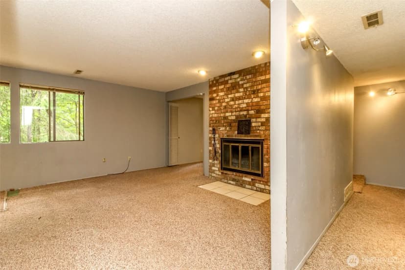 Property photo for 4917 145th Avenue Se, Bellevue photo 16