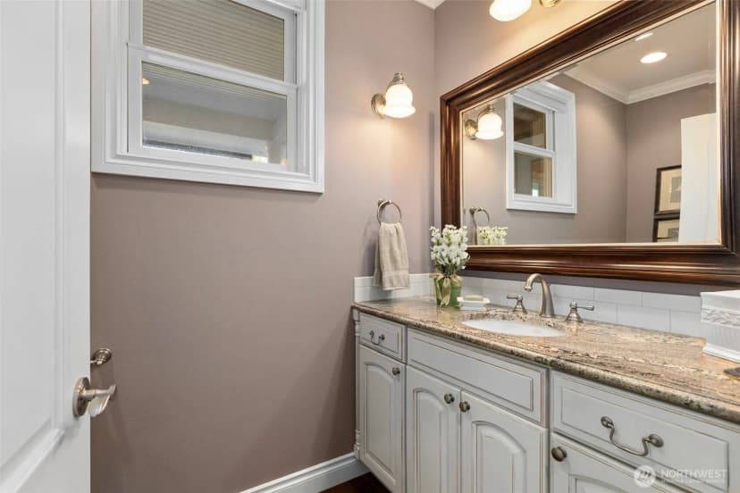 Property photo for 3696 Lavender Lane Ne, Bainbridge Island photo 18